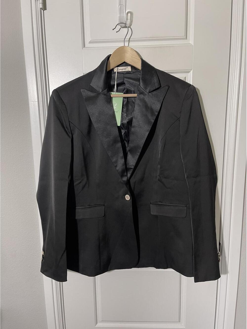 Women’s Pant Suits Size LG Black 2 Pieces Shawl Lapel W250